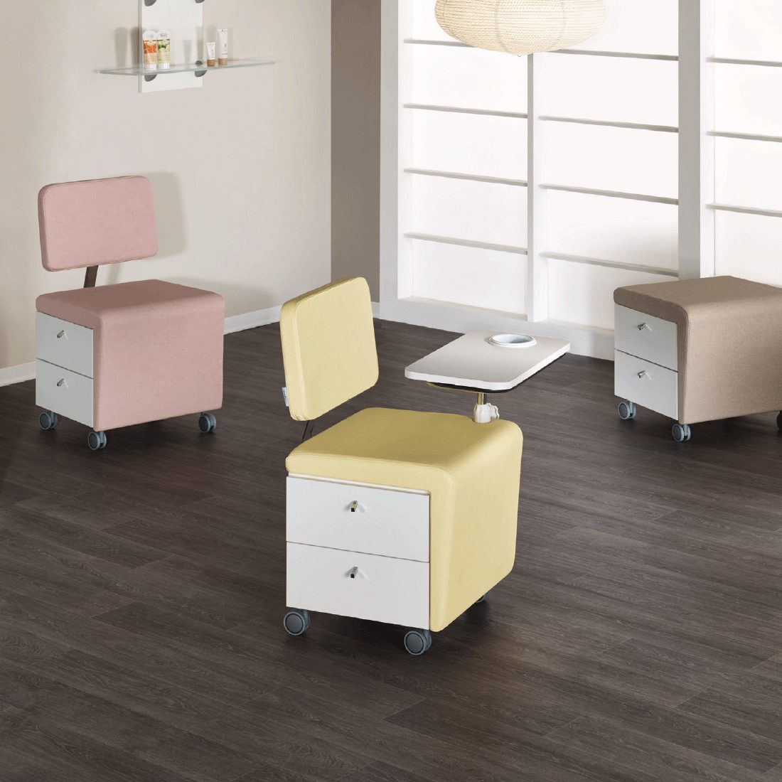 Manicure Wallie - vista alternativa
